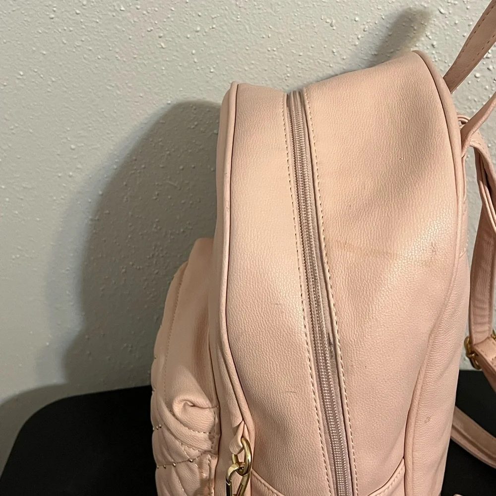 Backpack - Picture 3 of 3